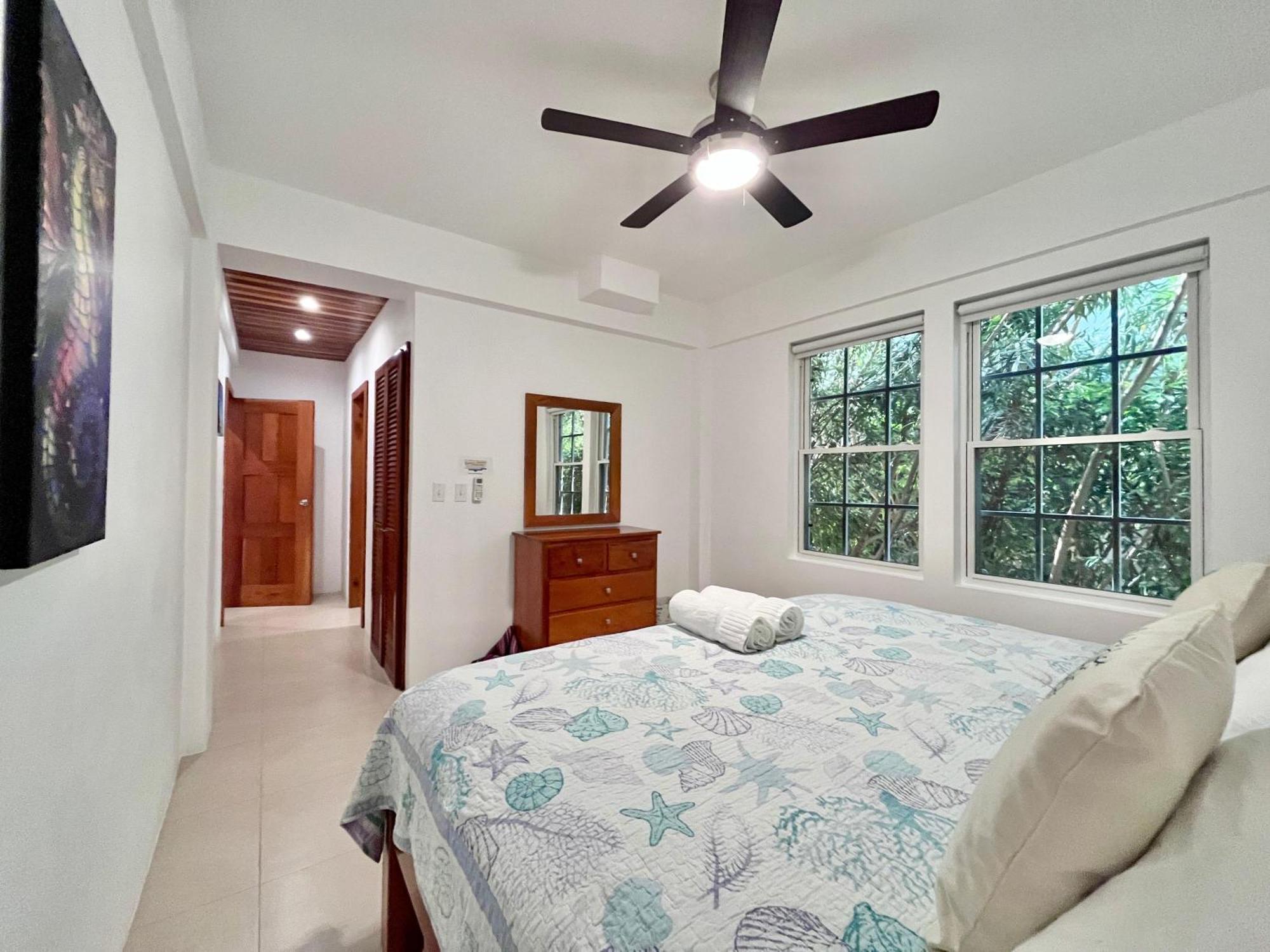 Velento Beach Level #9 Caye Caulker Exteriör bild